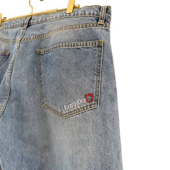 169. DJERF AVENUE Boyfriend Relaxed Style Denim Jeans Embroidered $140 Sz 31 EUC - Picture 5 of 5
